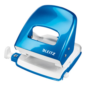 Bušač 2 rupe do 30 listova Wow Leitz 50082036 metalik svijetlo plavi blister